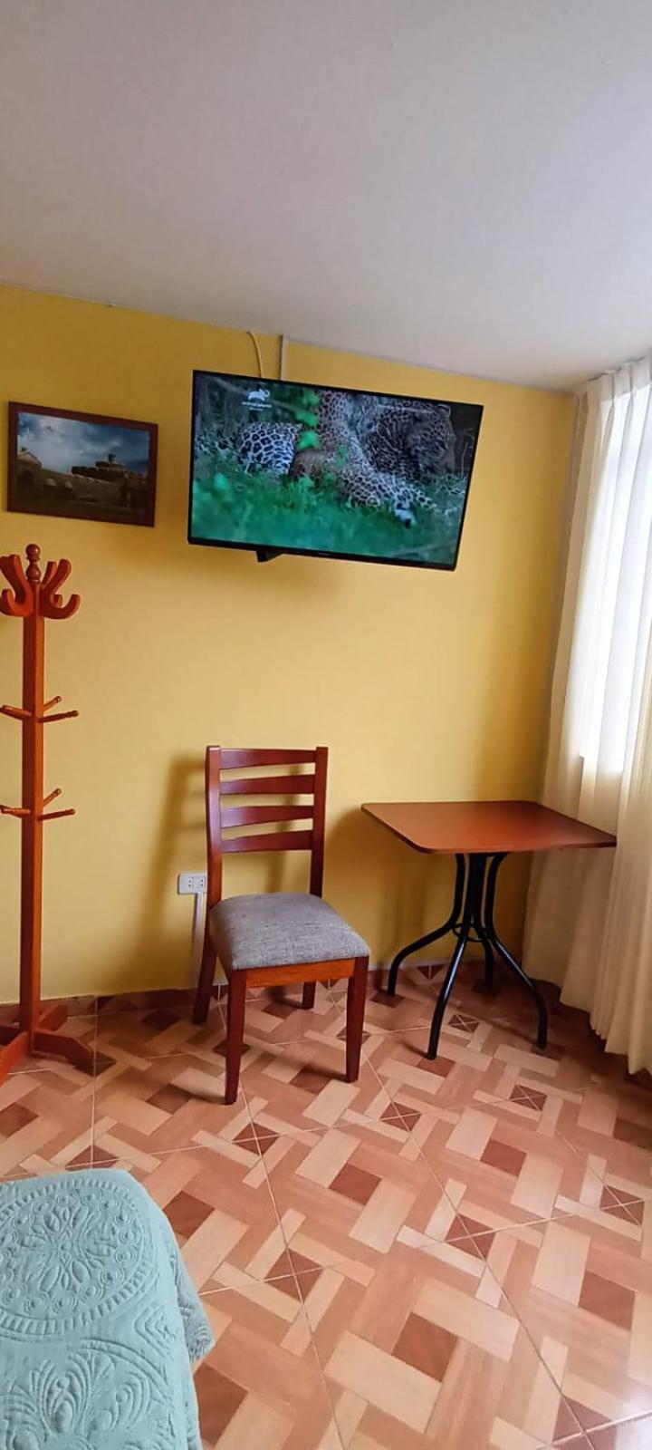 Close To Airport - Free One Time Pickup - A Y J Familia Лима Номер фото